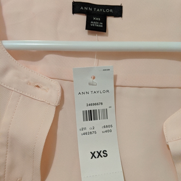 NWT Ann Taylor Side Tie Button Down Shell - Picture 4 of 4